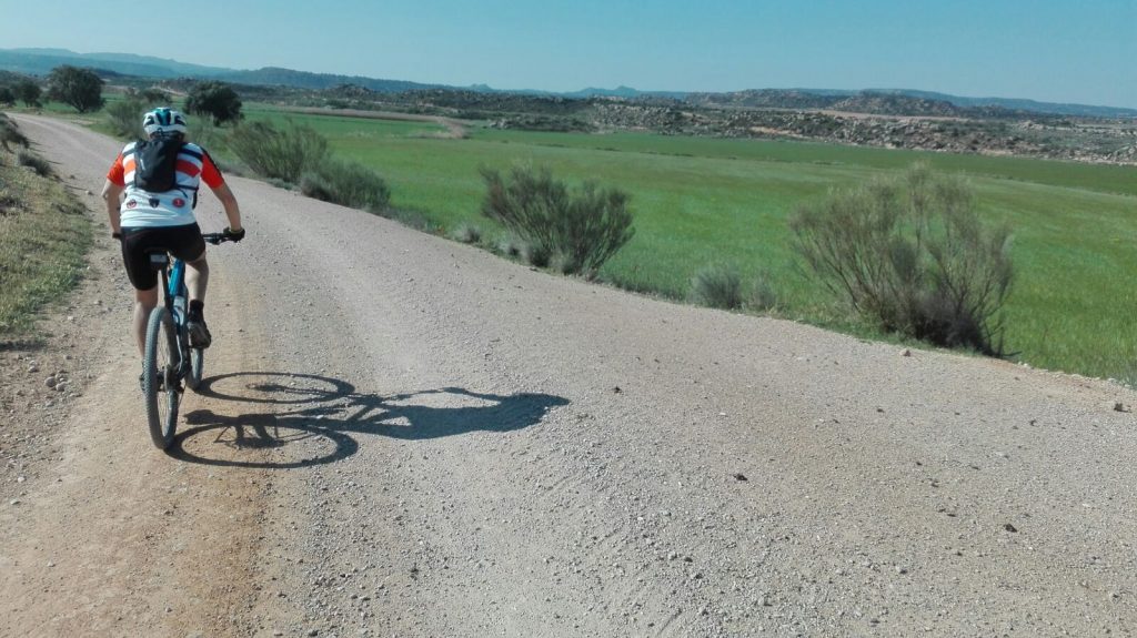 Bici Almuerzo cartel BTT