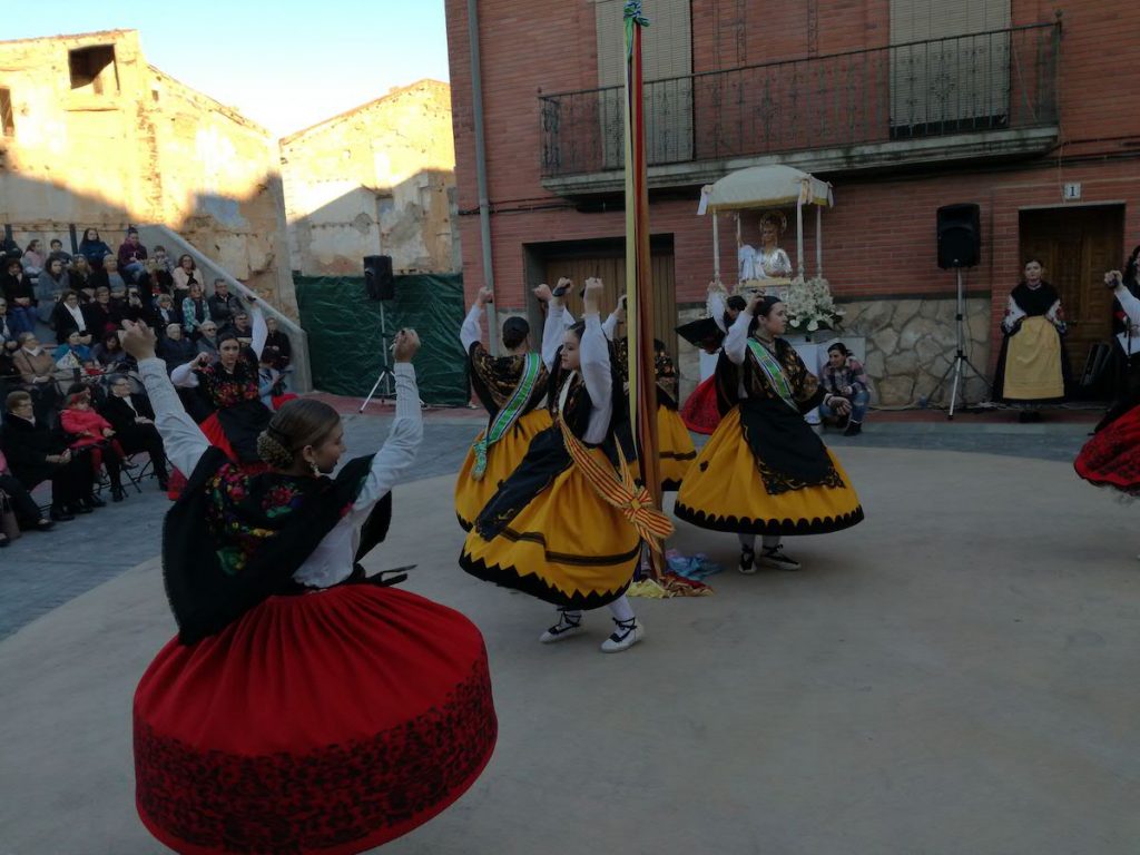 Baile de la Cinta 01
