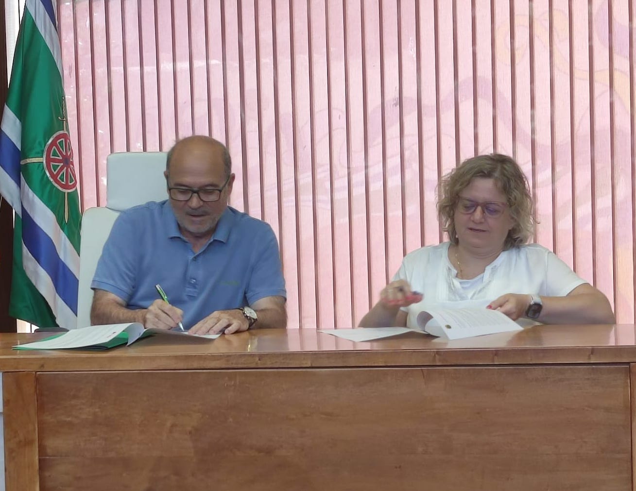 Escatrón firma un convenio con la fundación Dfa por la accesibilidad y eliminación de barreras arquitectónicas