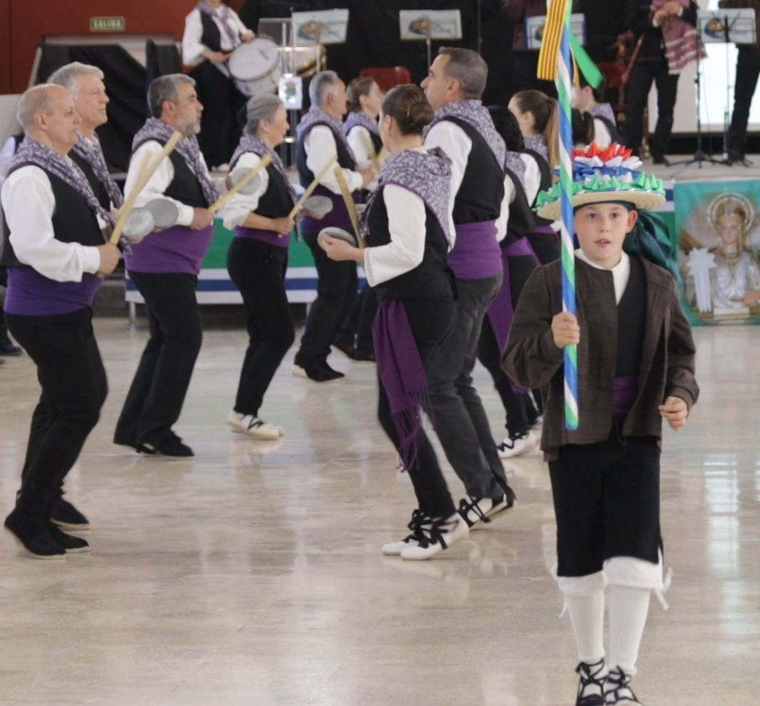 Escatrón recupera su dance tradicional